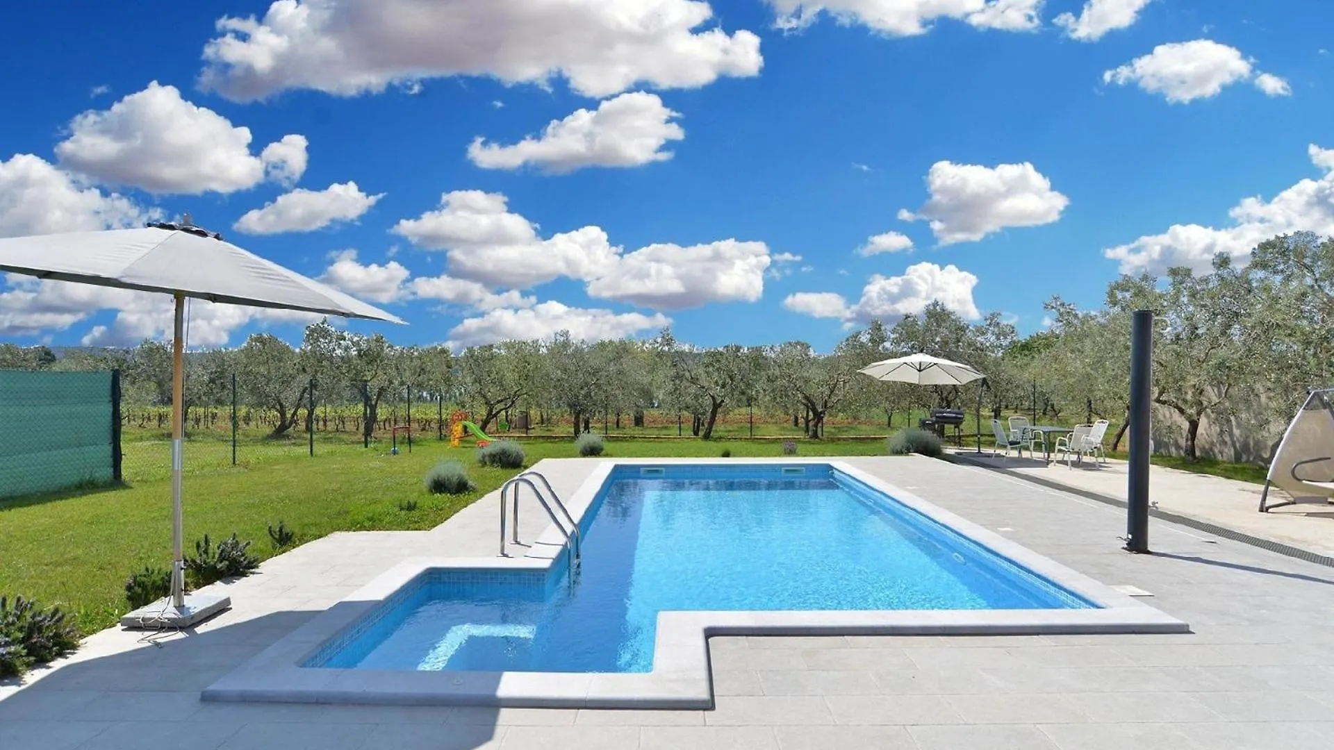 Ferienhaus Mit Privatpool Fuer 6 Personen Ca 100 Qm In Pomer, Istrien Istrische Riviera